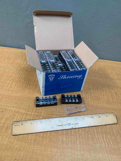 1box - Phining TB-2504LPanel Mounted Fixed Barrier Terminal Blocks 25A 4 Pole - NEW
