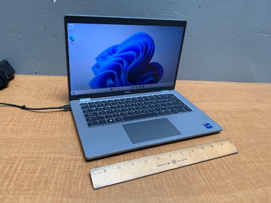Dell Latitude 5430 14" LCD Intel i7-1255U 12th GEN 1.7GHz 16GB DDR4 256GB SSD Wifi Bt HDMI Win 11
