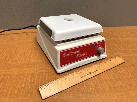 SouthWest Science SH4000 Analog Magnetic Stirrer