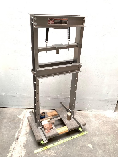 Central Machinery 20 Ton H Frame Floor Shop Press