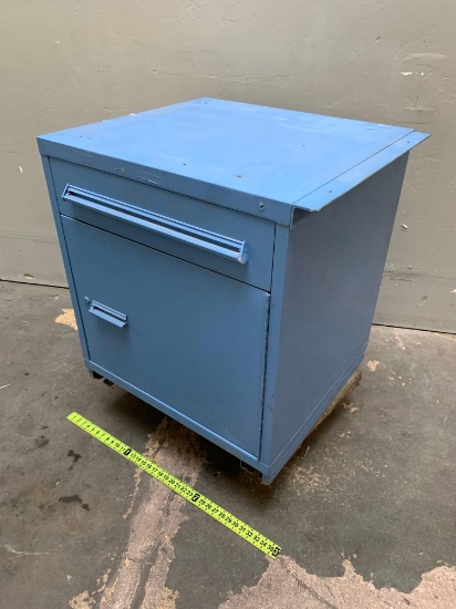 Lista ? / Vidmar ? Metal Storage Cabinet 32" x 28" x 41"