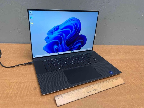 Dell XPS 17 9710 17" LCD Laptop Intel i9-11900H 2.5GHz 64GB DDR4 2TB SSD nVidia RTX 3060 6GB Win 11