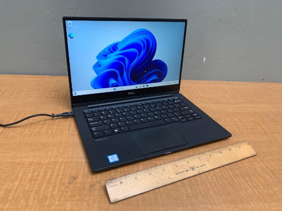 Dell Latitude 7370 13.3" Touchscreen Intel M7-6Y75 1.2GHz 8GB DDR3 256GB SSD Wifi Bt HDMI Win 11