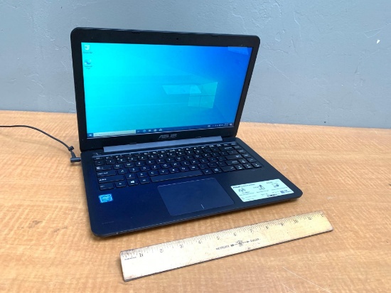 Asus R417N 14" LCD Intel Celeron N3350 1.1GHz 4GB 32GB eMMC Wifi USB-C HDMI Win 10