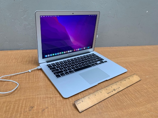 Apple MacBookAir7,2 13.3" LCD Laptop Intel i5-5300U 1.8GHz 8GB DDR3 251GB Flash Monterey - 2017