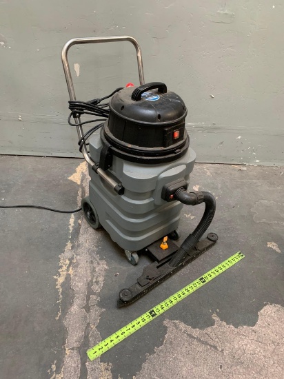 Powr-Flite PF54 Wet/Dry Vacuum 15 Gallon with Poly Tank