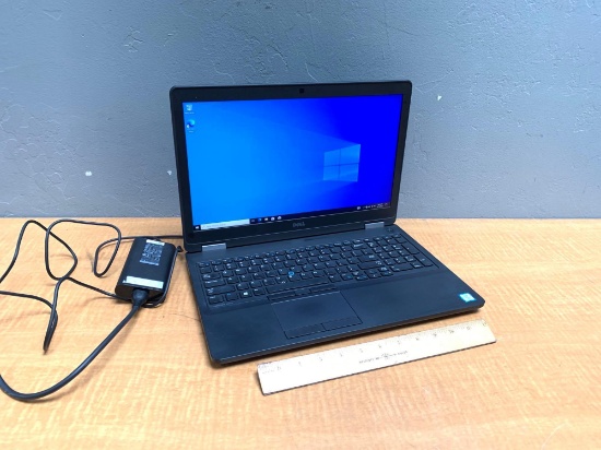 Dell Latitude E5570 15.6" LCD Intel i5-6300U 2.4GHz 8GB DDR4 256GB SSD Wifi Bt HDMI Win 10 Pro
