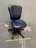 KI Impress Rolling Lab / Desk Chair