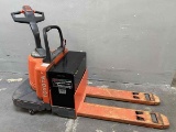 Toyota 7HBE30 6000.lb Electric Ride on Pallet Pack with IBE 24VCharger