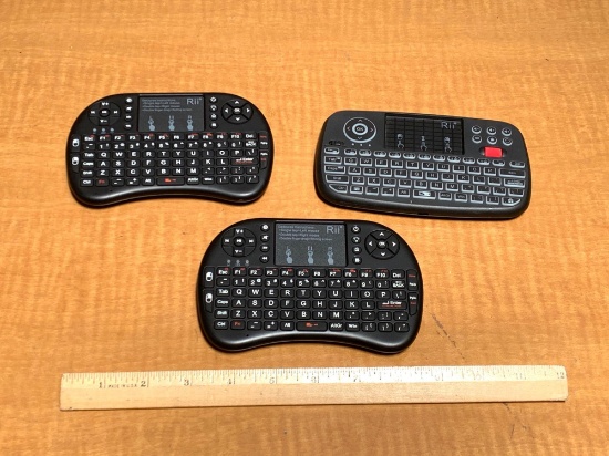 3pcs - Riitek Wireless Mini Touchpad & Keyboard / Rii 8 / Rii