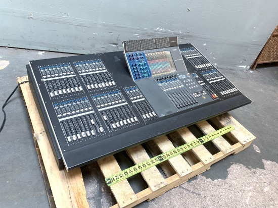 Yamaha M7CL-48 Professional Digital Mixing Console