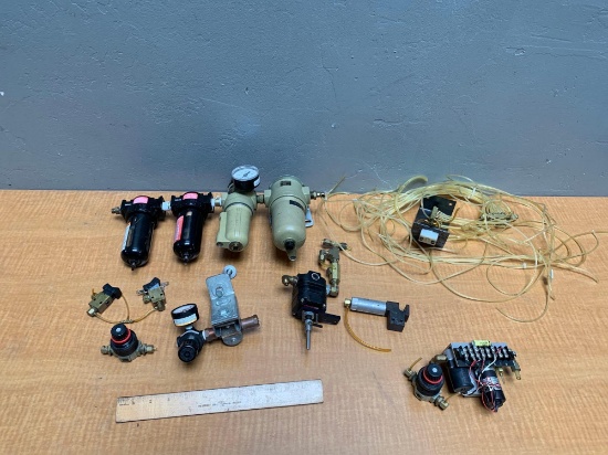 Pneumatic Parts / Air Regulators / Water Traps / Gauges / Cylinder