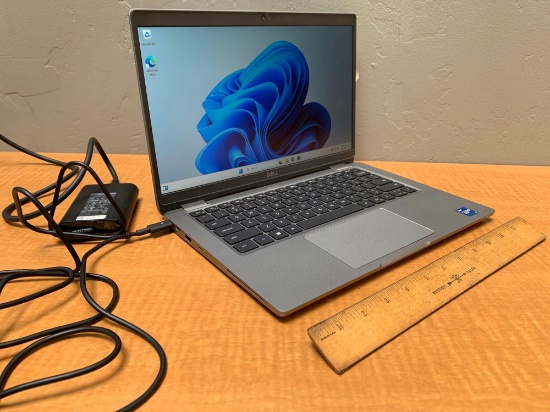 Dell Latitude 5320 13.3" LCD Laptop Intel i7-1185G7 3.0GHz 16GB DDR4 256GB SSD Wifi Bt HDMI Win 11