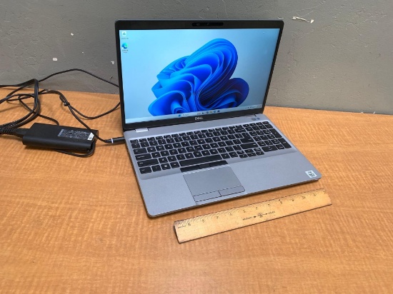 Dell Precision 3550 Laptop 15.6" Intel i7-10510 1.8GHz 32GB DD4 256GB SSD nVidia Quadro 2GB Win11