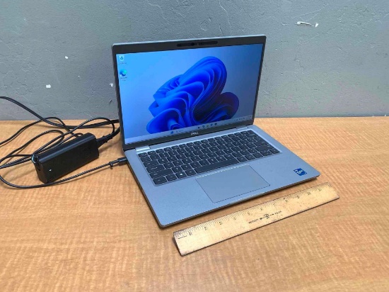 Dell Latitude 5420 14" LCD Laptop Intel i7-1185G7 3.0GHz 16GB DDR4 256GB SSD Wifi Bt HDMI - Win 11