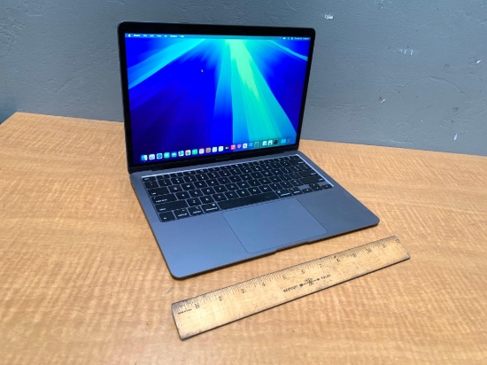 Apple Macbookair9,1 13.3" Retina LCD i7-1060NG7 1.2GHz 8GB 251GB SSD Intel Wifi Bt Sequoia - 2020