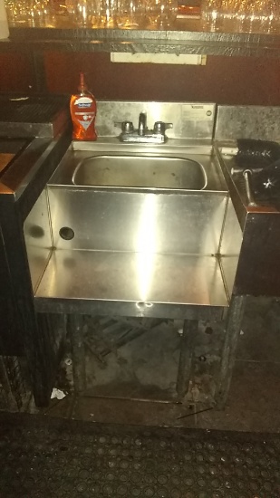 18" x 25" x 29" Stainless steel Krowne self standing sink