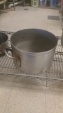 14qt stock pot with 4 pasta strainers