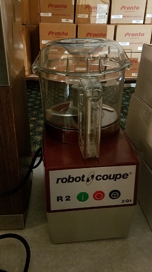 Robot Coupe R2 3 Quart with 1 Attachment Model#R2NCLR Food processor