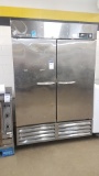 Vertical 2 door cooler