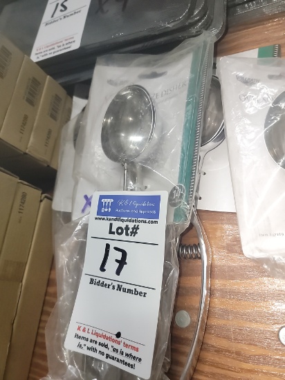 Oval Metal chrome large spoon