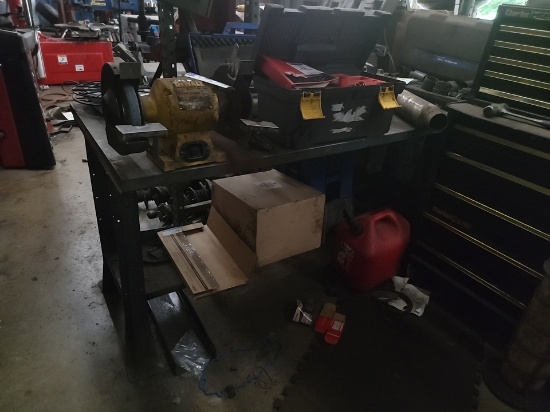DeWalt Grinder with bench #DW758 6' x 30"
