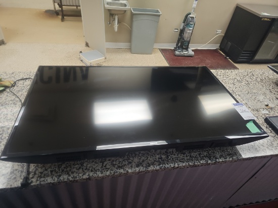 Samsung flatscreen T.V with wall bracket 50"