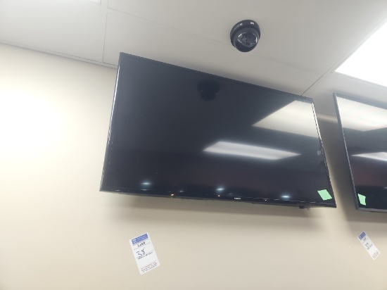 Samsung flatscreen T.V with wall bracket 50"
