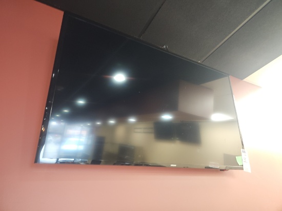 Samsung flatscreen T.V with wall bracket 50"