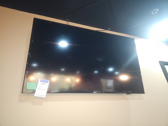 Samsung flatscreen T.V with wall bracket 50"