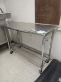 Stainless steel table with wire undershlef 50