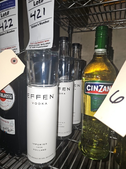 Assorted closed bar ware