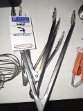 Tongs metal