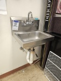 Advance wall mounted hand sink