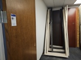 Content of room Door frames 102