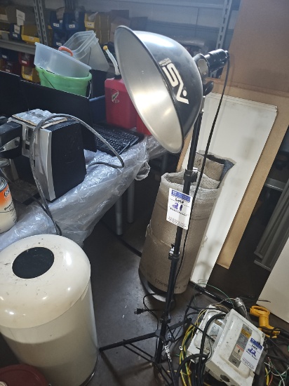 Raven tri pod RSG electric light