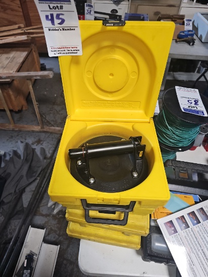 Power Grip suction cups with case