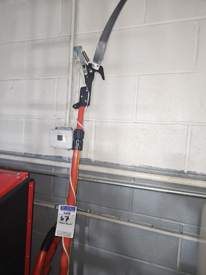 Manual tree pole pruner