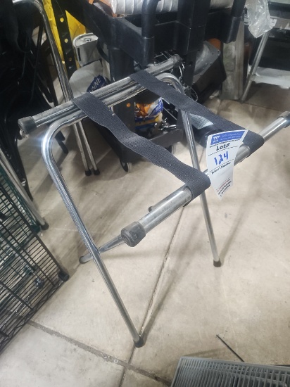 Chrome waitress stands