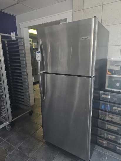 Frigidaire cooler/Freezer non-commercial