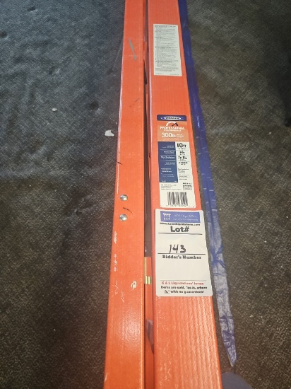 "A" framed 10' fiberglass ladder