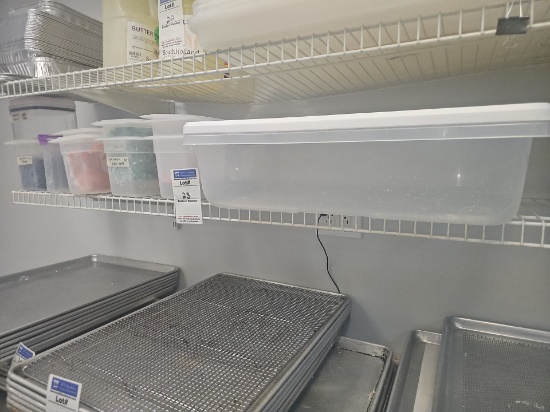 Content of rack with poly containers