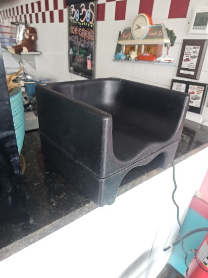 Poly booster seat