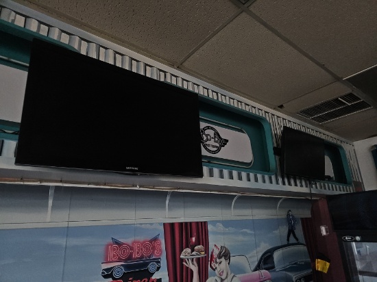 Samsung flat screen TV with brackets Assorted sizes