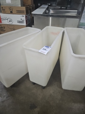 Cambro white ingredient Bins with no lid