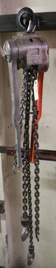 Lot of (2) CM chain come-alongs - (1) 3/4 ton, (1) 11/2 ton, with 5' chains