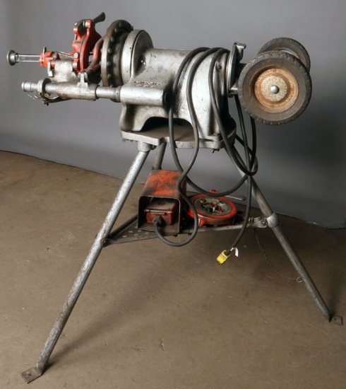 Rigid Model 300 threading machine/mule with two adjustable die heads and fo