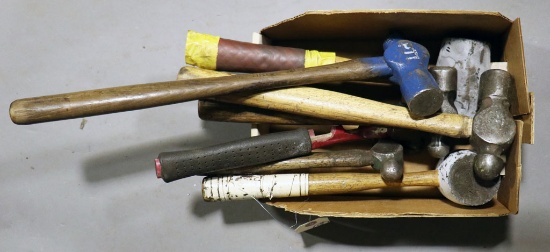 Tray box lot of (7) assorted hammers - (5) ball peen, (2) rubber mallets