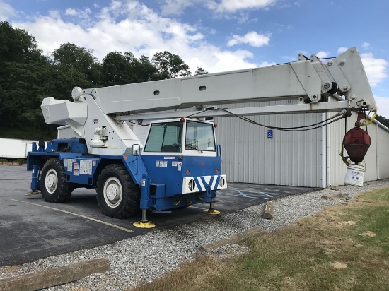 Lorain Model LRT-15H, 15-ton rough terrain crane NCCCO crane training/testi