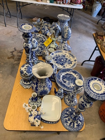 Assorted blue/white decorator plates and misc,